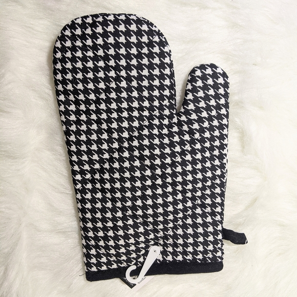 NWT Halloween Kitchen Towels & Potholders - Picture 11 of 11